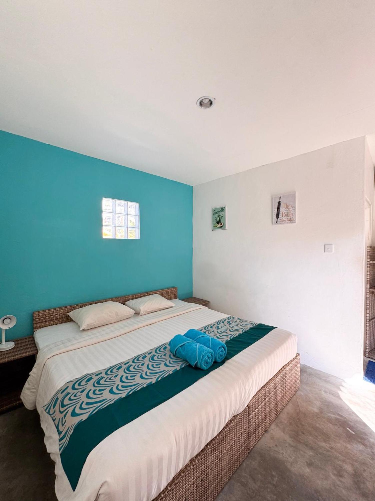 Urban Jungle Beach House Canggu  Ngoại thất bức ảnh