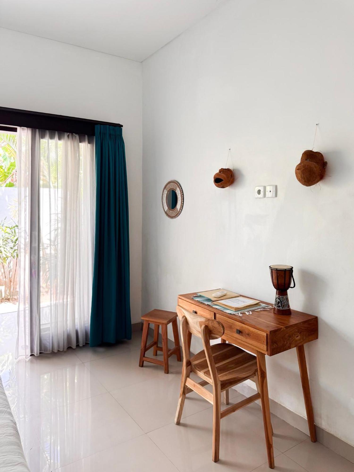Urban Jungle Beach House Canggu  Ngoại thất bức ảnh
