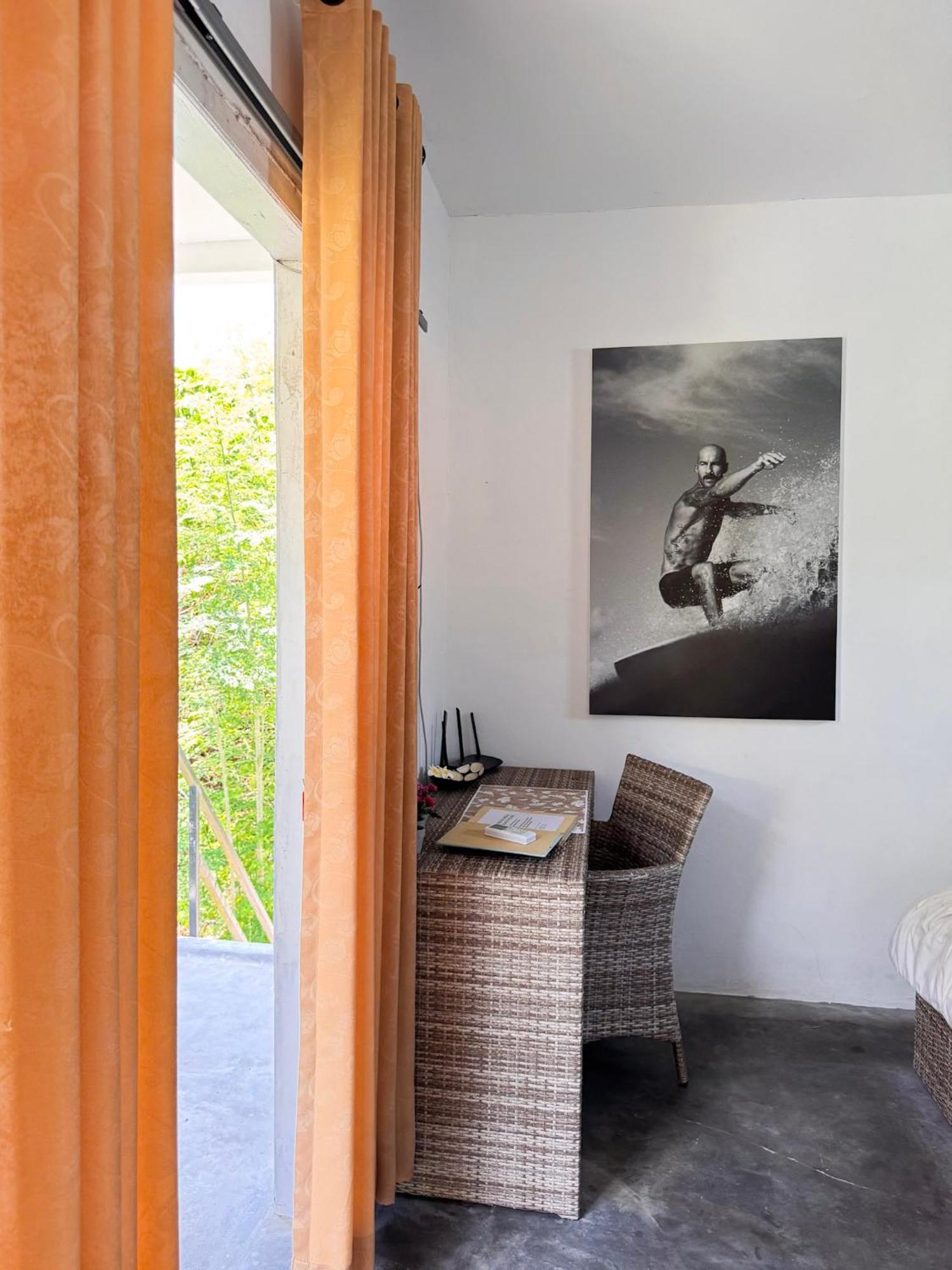 Urban Jungle Beach House Canggu  Ngoại thất bức ảnh