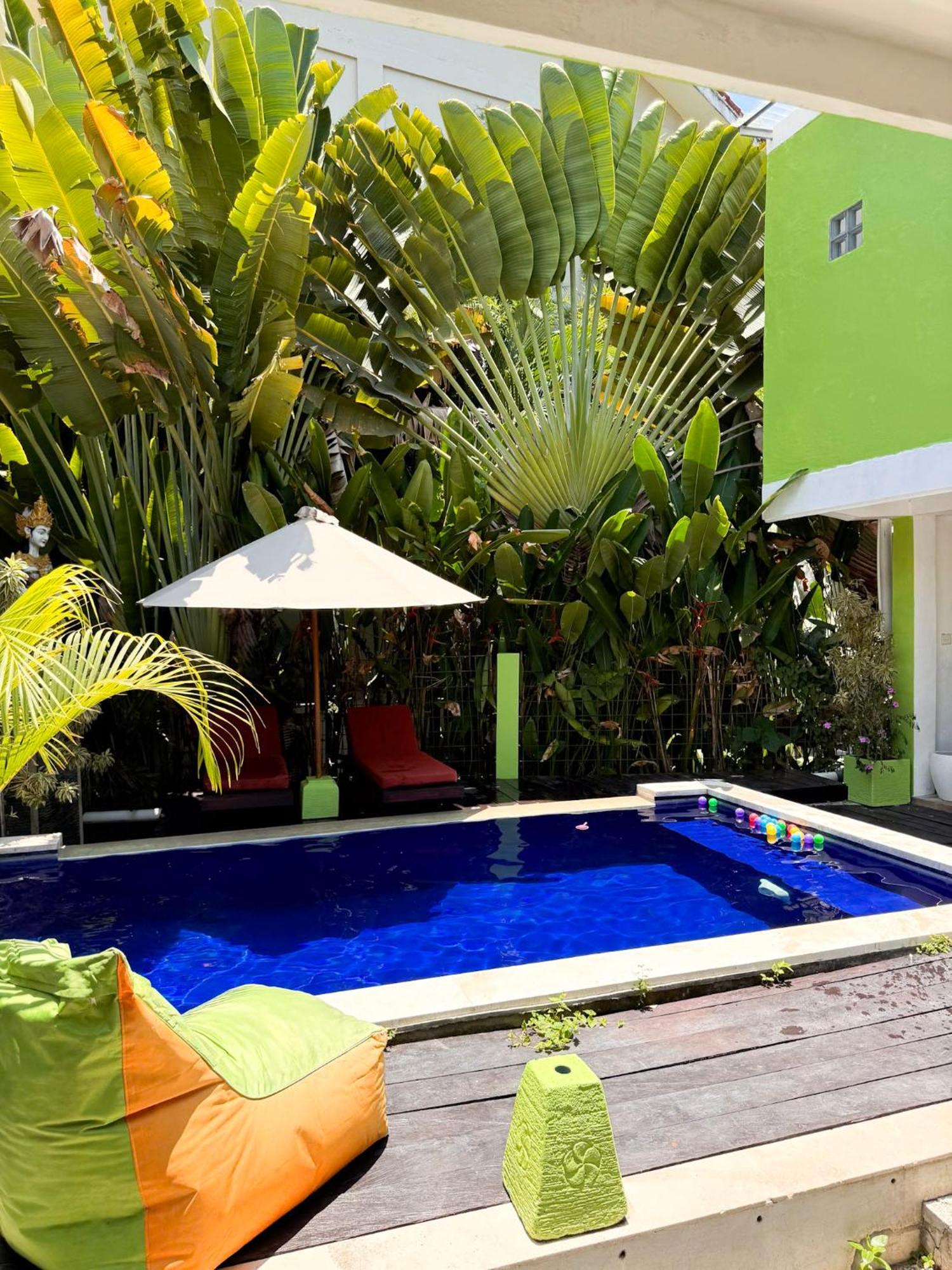 Urban Jungle Beach House Canggu  Ngoại thất bức ảnh